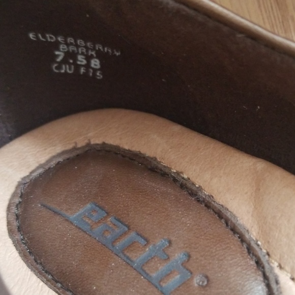 ❤️SOLD!❤️Earth sz 7.5 Elderberry Bark Wedge - Picture 5 of 9